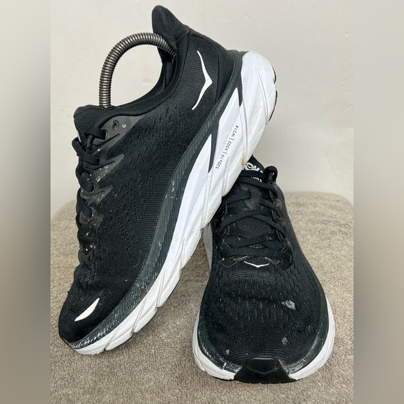 Hoka One One Clifton 8 Shoes Black White Running  Athletic Women’s size 9 B - Picture 2 of 11